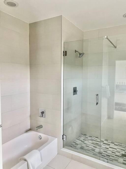 Across The Ocean Few Steps To Beach Contemporary Three Bedroom Townhouse Pompano Beach Exteriér fotografie