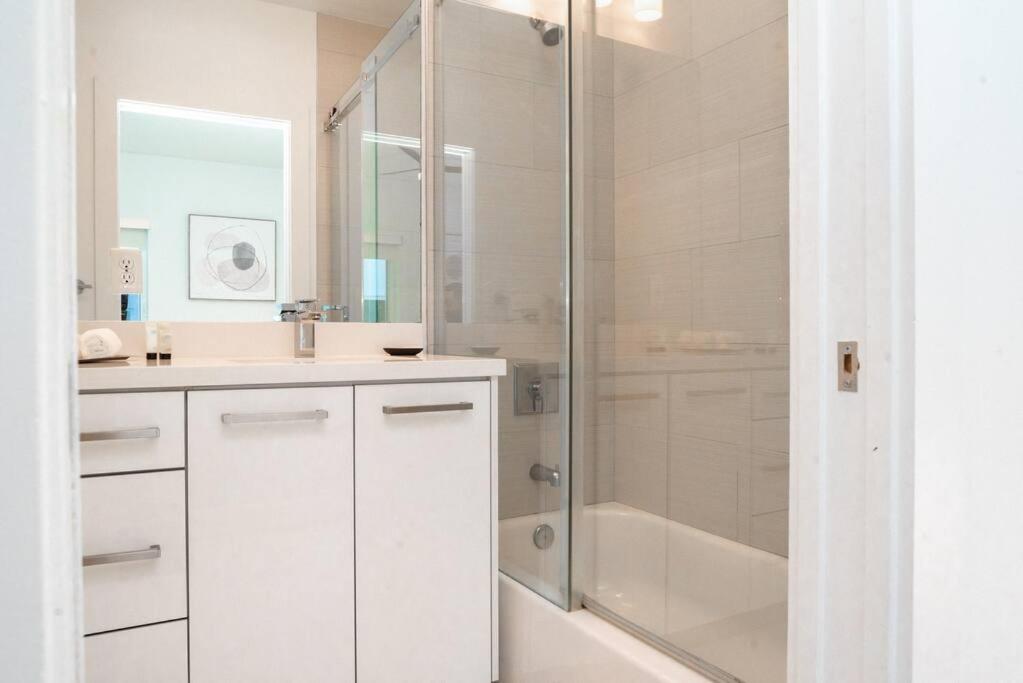 Across The Ocean Few Steps To Beach Contemporary Three Bedroom Townhouse Pompano Beach Exteriér fotografie