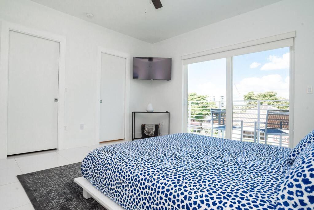 Across The Ocean Few Steps To Beach Contemporary Three Bedroom Townhouse Pompano Beach Exteriér fotografie