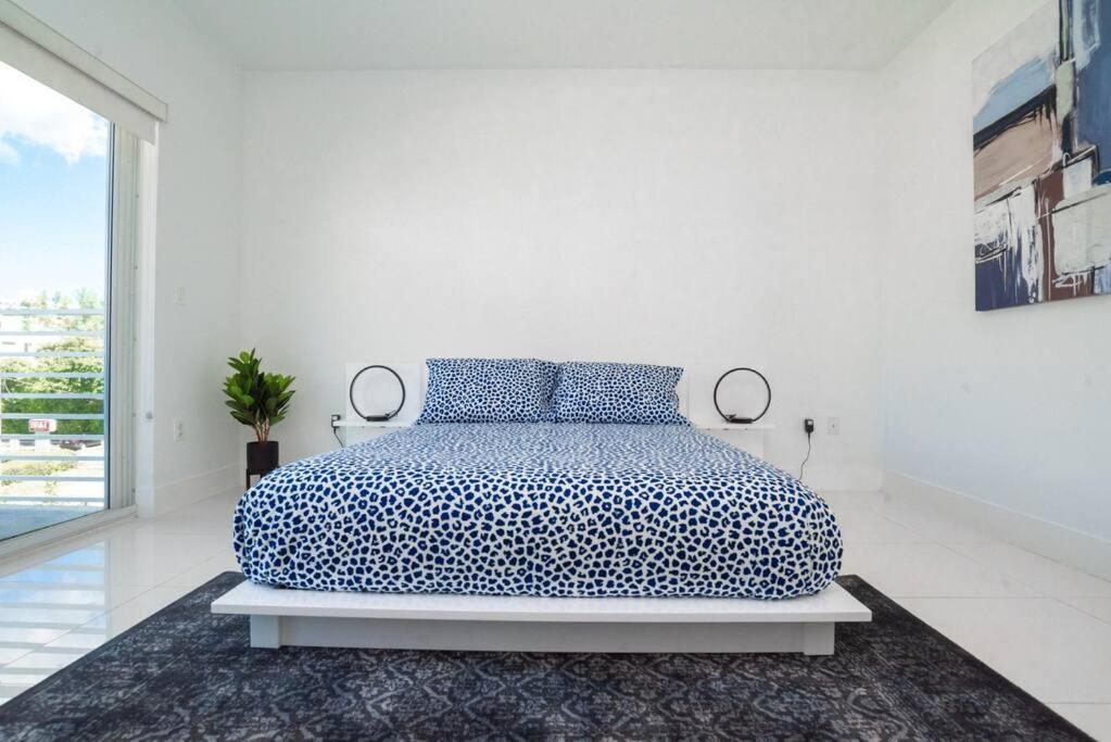 Across The Ocean Few Steps To Beach Contemporary Three Bedroom Townhouse Pompano Beach Exteriér fotografie
