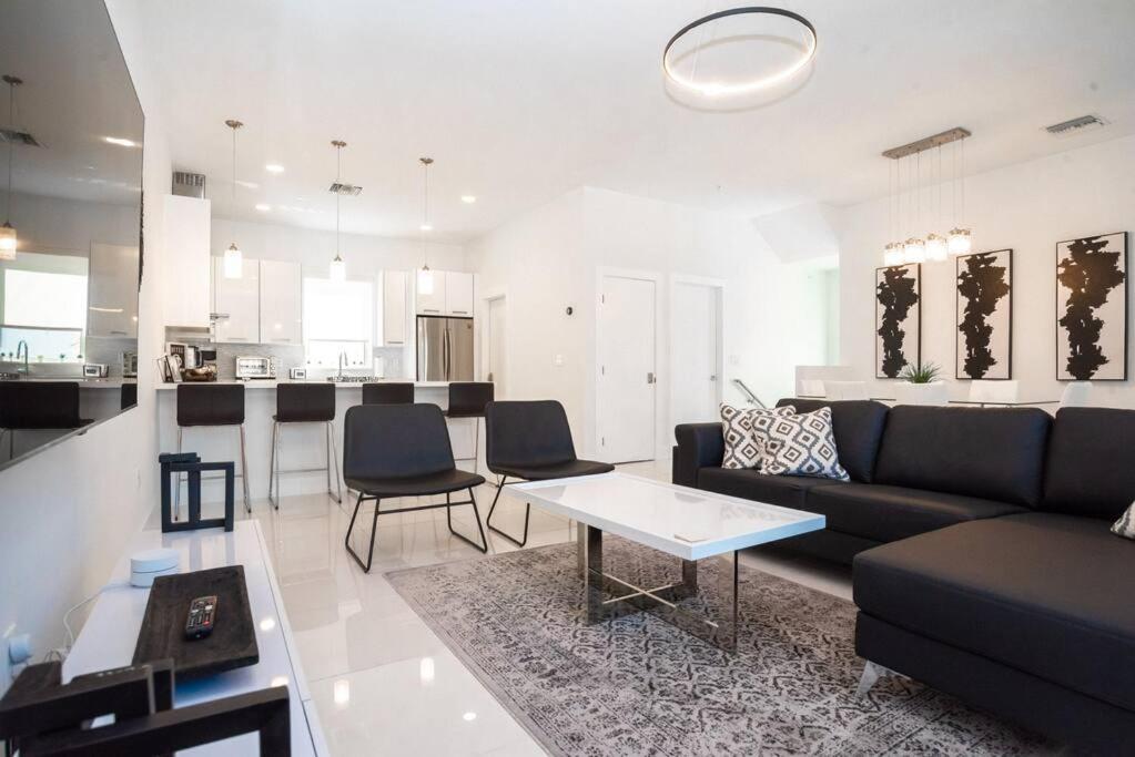 Across The Ocean Few Steps To Beach Contemporary Three Bedroom Townhouse Pompano Beach Exteriér fotografie